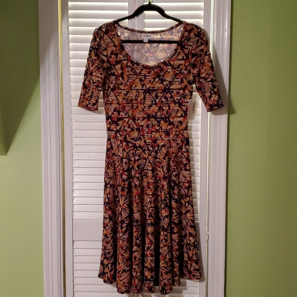 NWT Lularoe Nicole size Medium